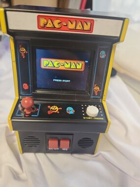 Pac-Man Mini Arcade Console in Black and Yellow - Pac-Man